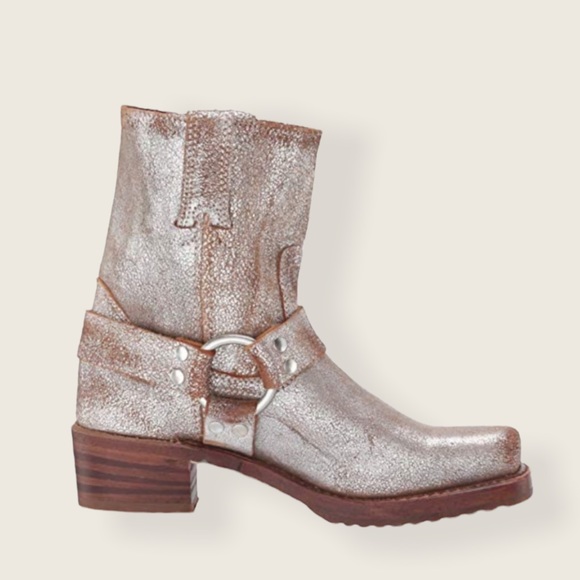 Festival Frye Harness 8G Glitter Silver Tan Pull On Metallic Cowboy Short Boot - Picture 6 of 15